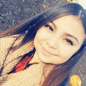 Meet your Posher, Jasmine